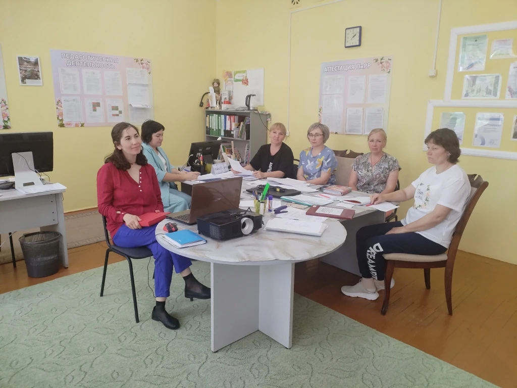 Итоги учебного года: как прошел итоговый педагогический совет в нашем ДОУ

В конце мая 2026 года в н