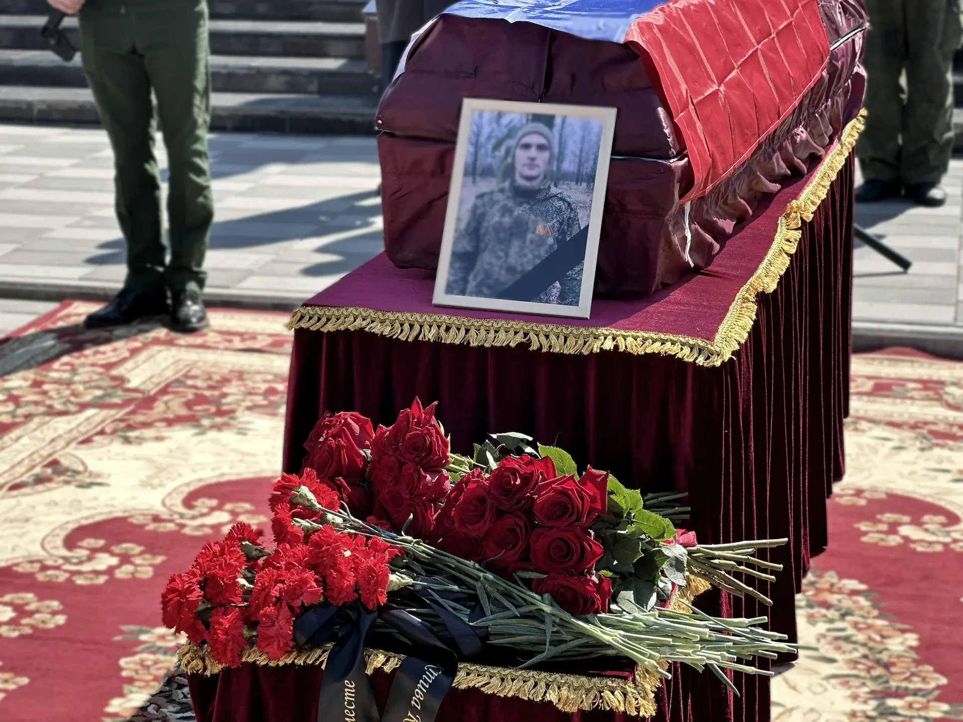 Сегодня мы простились с нашим земляком, гвардии младшим сержантом Альбертом Николаевичем Хмельницким