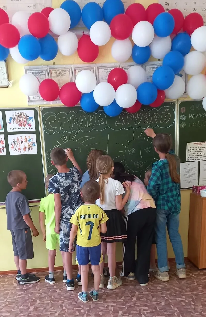 В первый день лета на базе МКОУ «Киевская ООШ» открылся детский оздоровительный лагерь ...