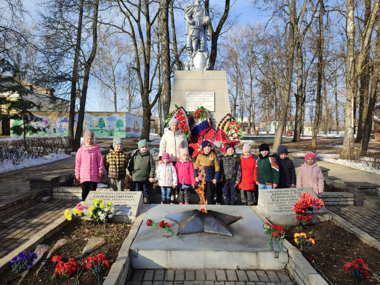 У каждого маленький есть уголок