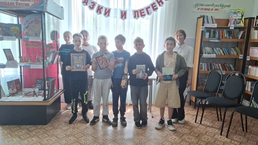 🎉 10 июля в Малосердобинской центральной районной библиотеке проведена фольклорная моз...