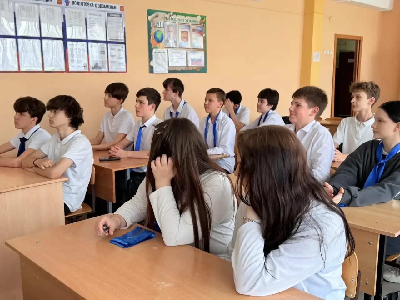 Инженерный разговор 👷‍♂️  Сегодня учащиеся 8-х классов стали слушателями мастер-лекции «Русская инже