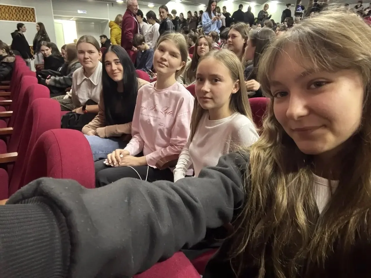 🎭 В рамках федеральной программы «Пушкинская карта» студенты Ленинградского социально-педагогическог