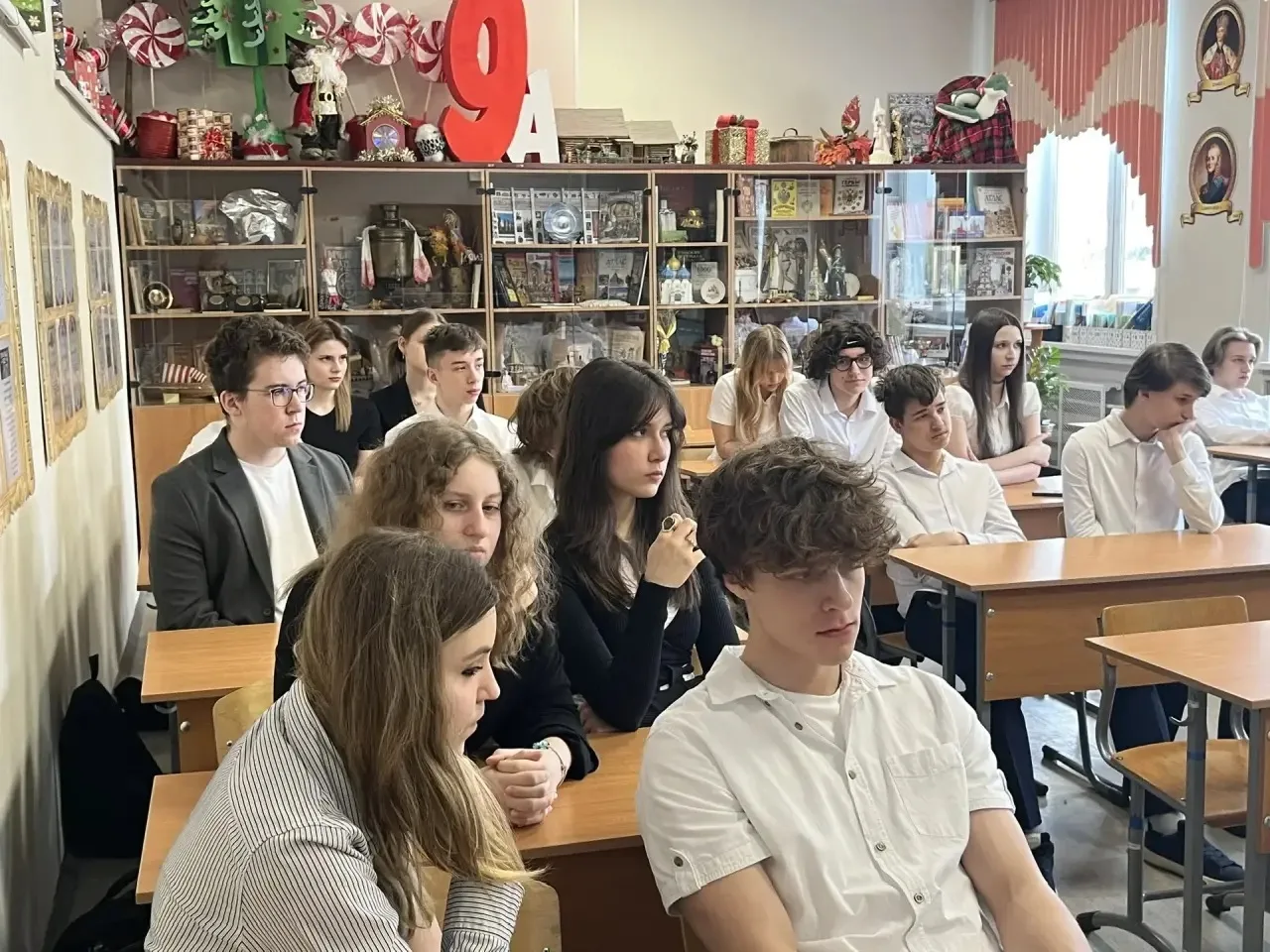 В 9 «А» классе прошло профориентационное мероприятие «Стань учителем школы будущего». Нашим гостем с