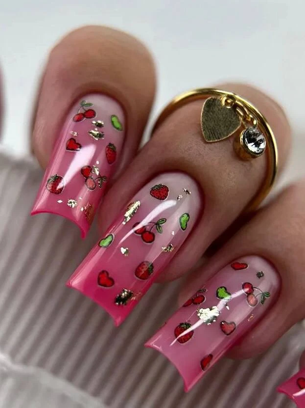 Маникюрная диета, которую мы одобряем: больше ягод 🍒🍒🍒