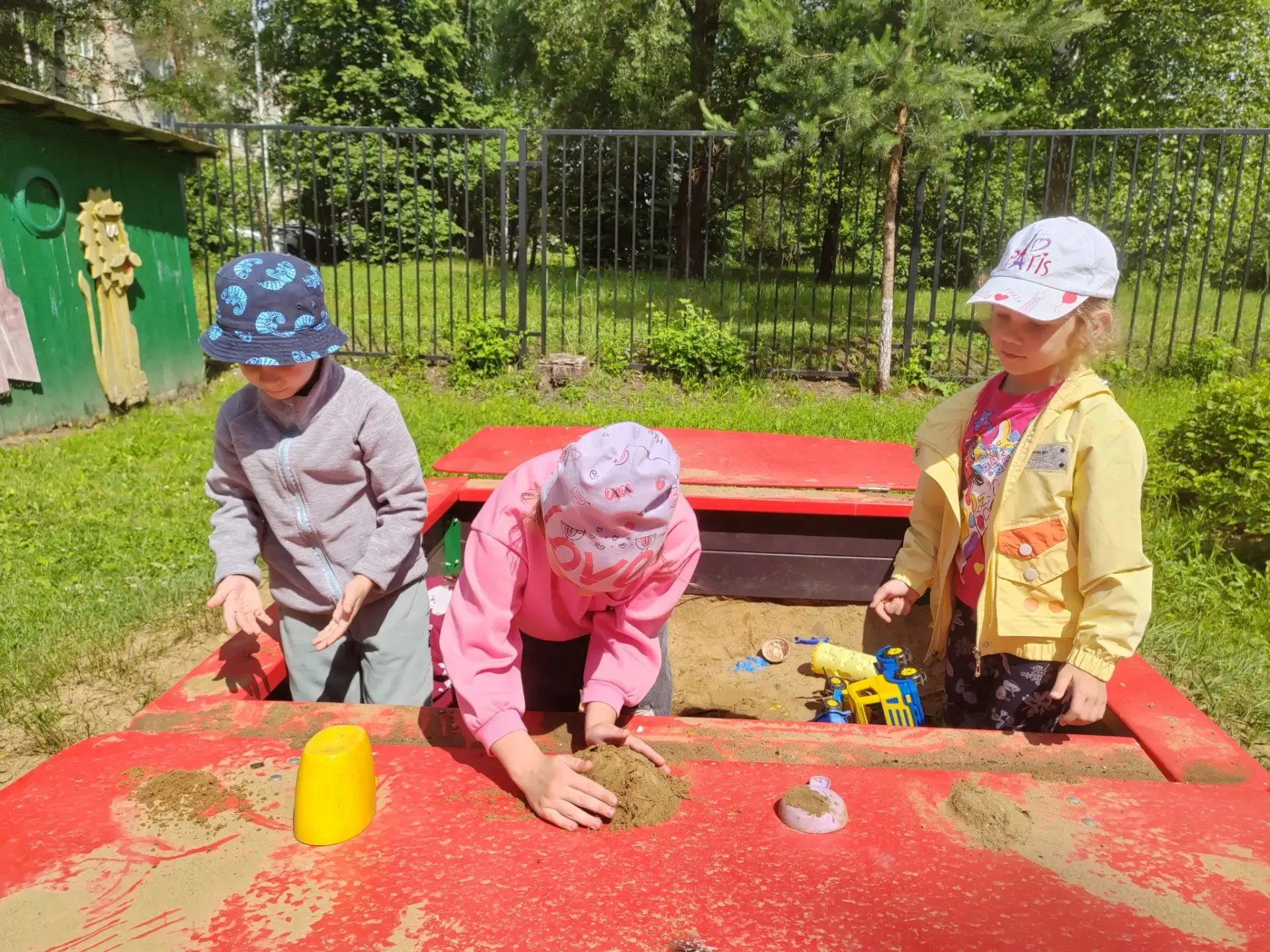 🌞 Летняя пора - замечательное время для прогулок на свежем воздухе.