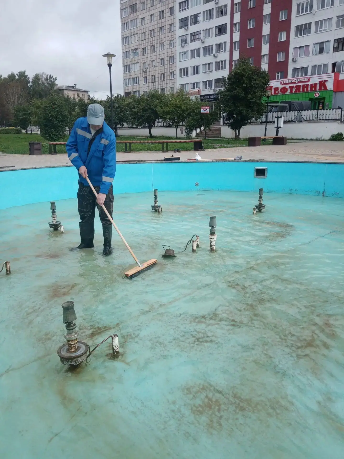 Мойка фонтана пл.Копылова.