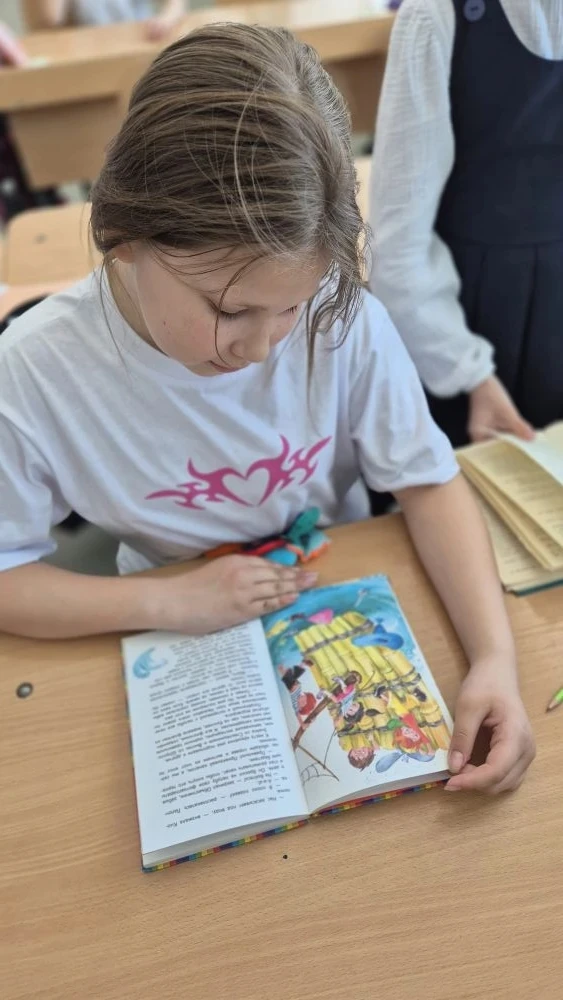В нашей школе проходит Неделя детской книги!   В рамках этой недели для наших ребят организованы раз