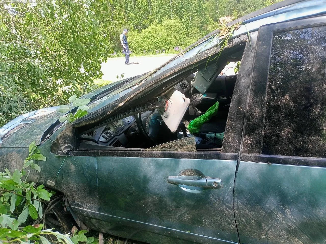 Смертельная авария в Сокольском: Mitsubishi Lancer вылетел в кювет и перевернулся. 45‑л...
