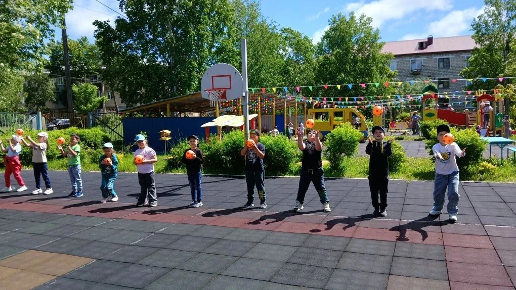 🏀☀️ В нашем детском саду начала работать «Школа мяча»