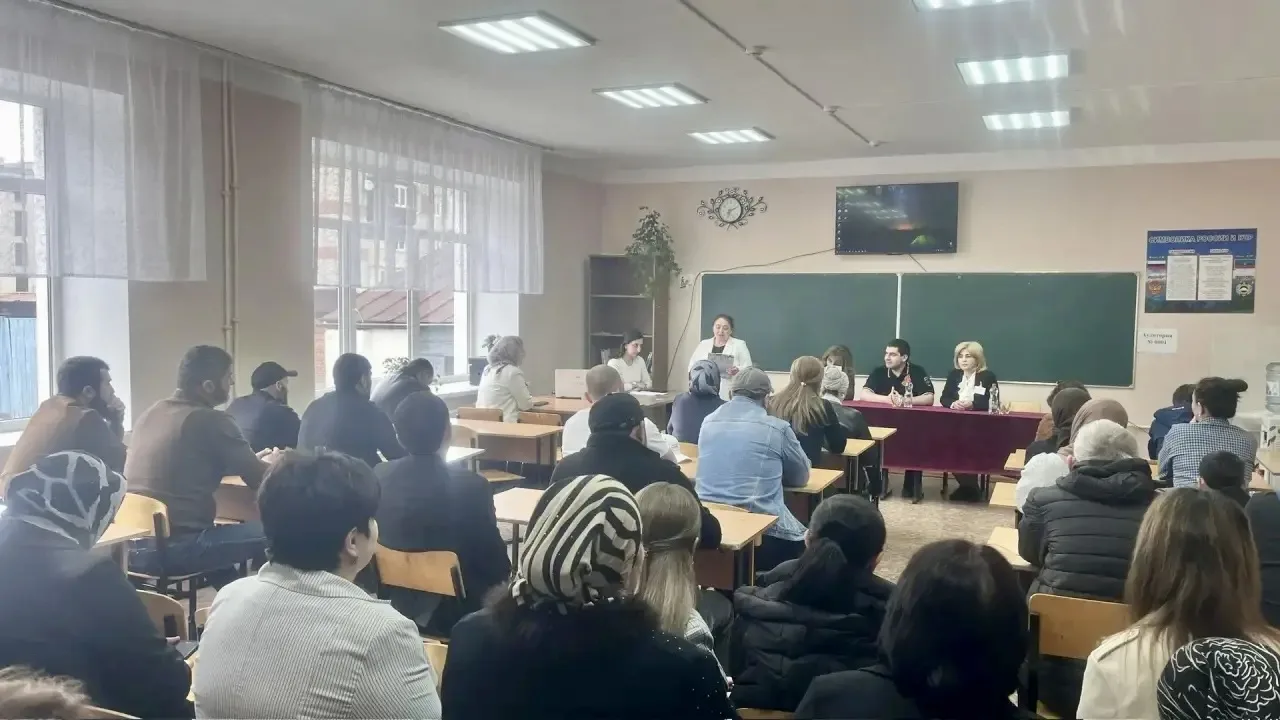 Ведущий специалист Координационного центра КЧГУ Амина Акбаева: «Каждый родитель должен стать надежны