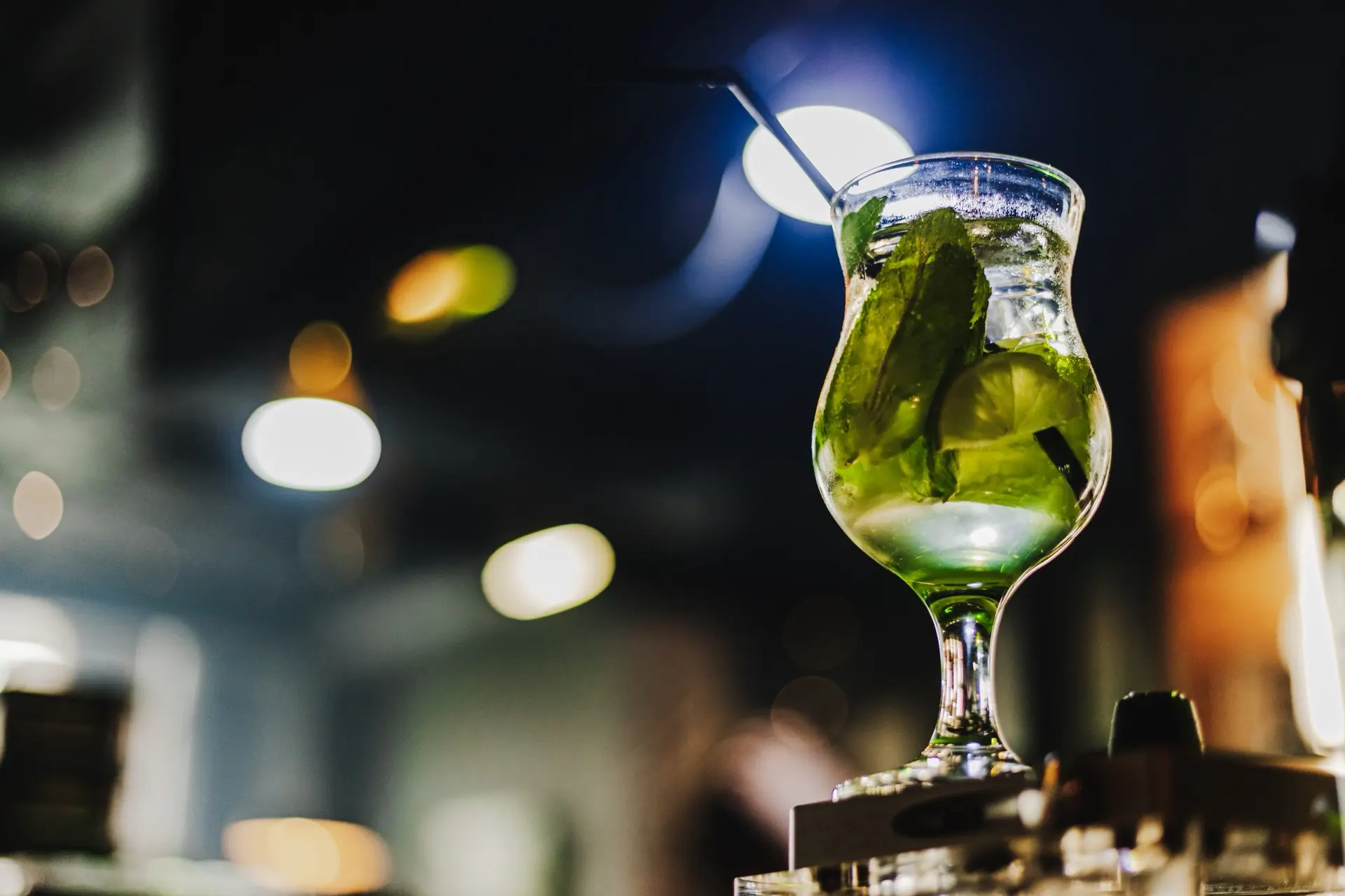 Завтра уже пятница и можно немного пригубить 🍸😎