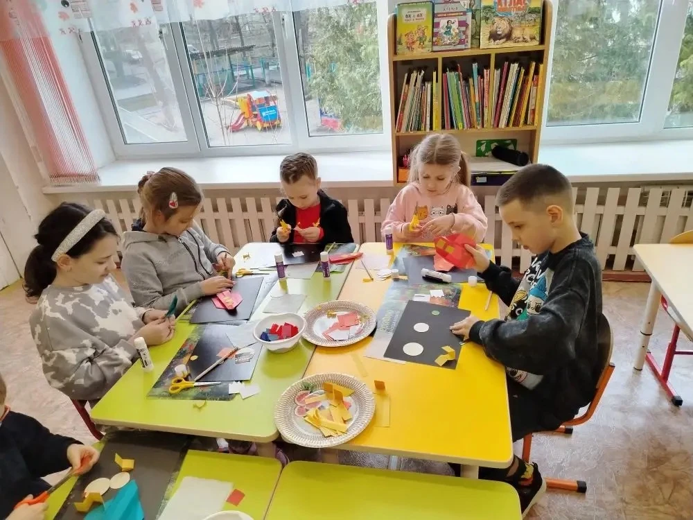 Аппликация "Космос" В подготовительной группе.