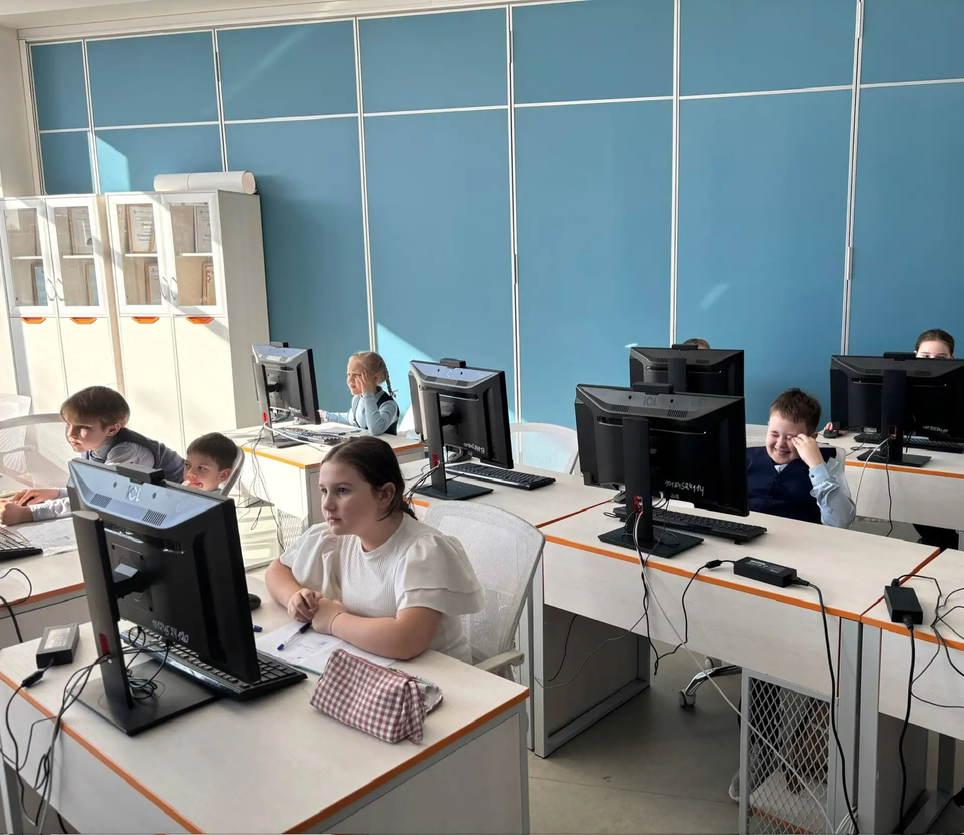 📚🎒 Школа участвует 💫   ВСЕРОССИЙСКАЯ ОНЛАЙН-ОЛИМПИАДА ПО МАТЕМАТИКЕ НА УЧИ.РУ   17 марта прошёл втор