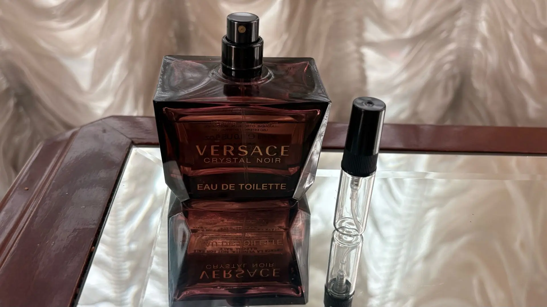 Versace отливант "Crystal Noir Eau de Toilette"