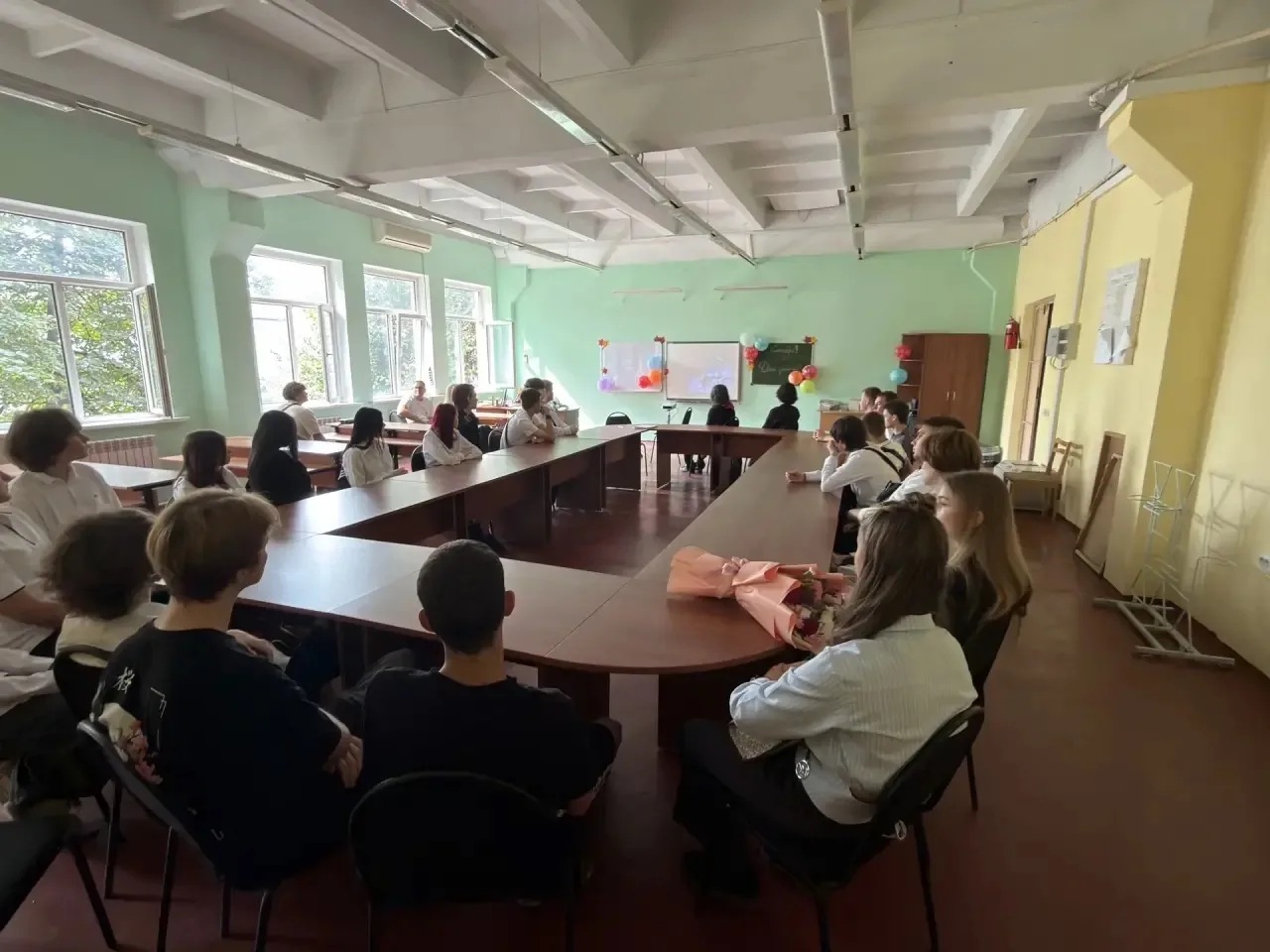 🎓 День знаний в Губернском колледже: не только про учёбу, но и про безопасность! 🛡️