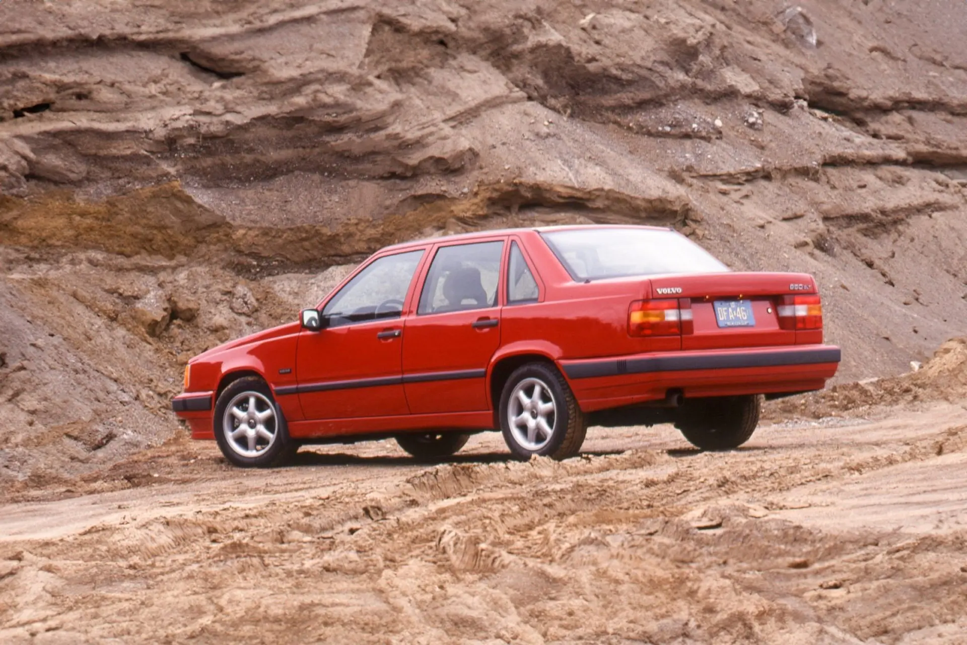 Тест-драйв Volvo 850GLT 1993 года: неожиданные грани шведского бренда