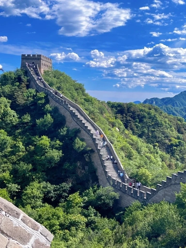 🇨🇳 Китай продлил срок действия безвизового режима для граждан России до 31 декабря 2027 года.  До эт