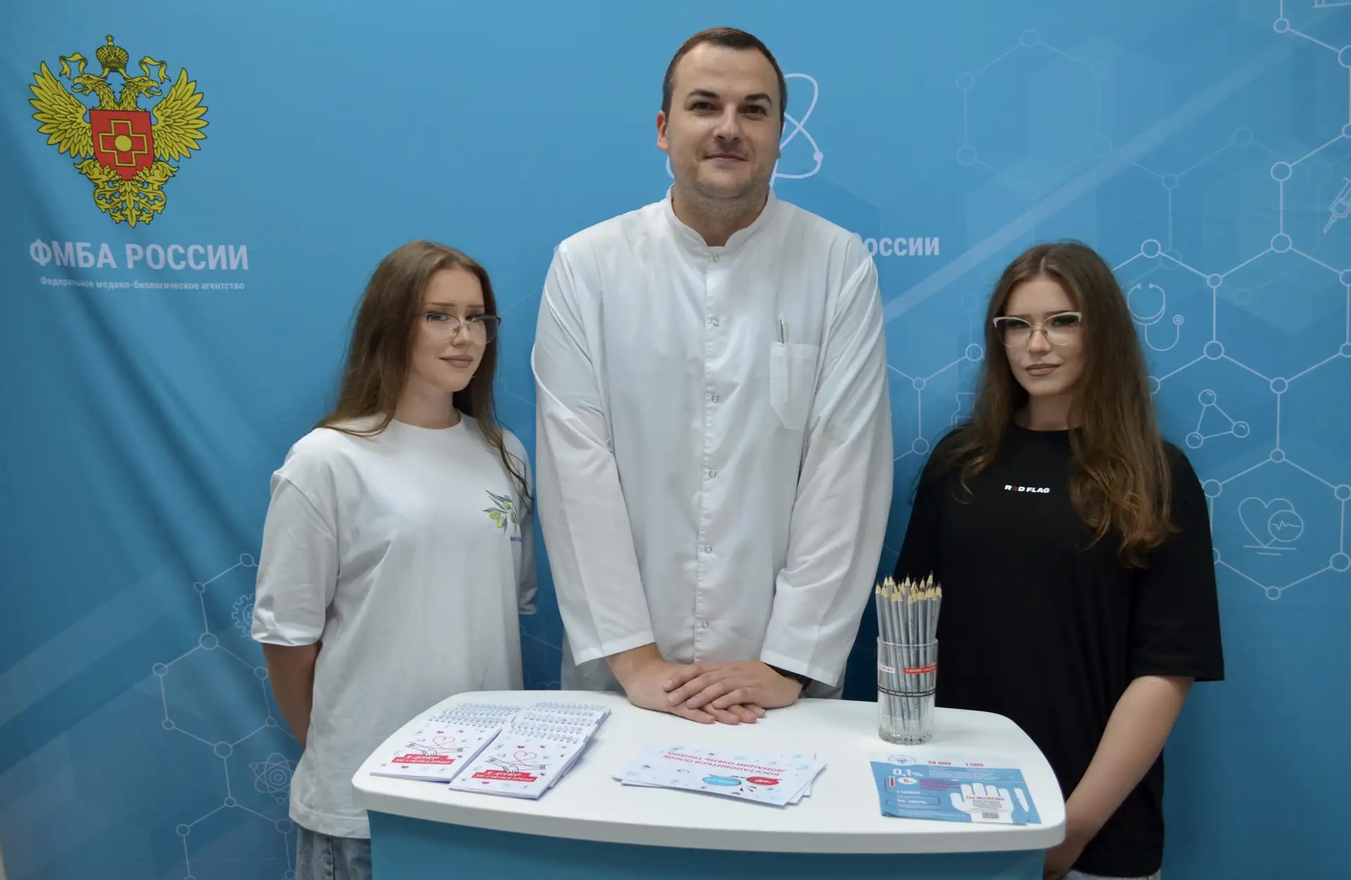 Донорство костного мозга — тема, к которой люди часто относятся с осторожностью: слишком много мифов