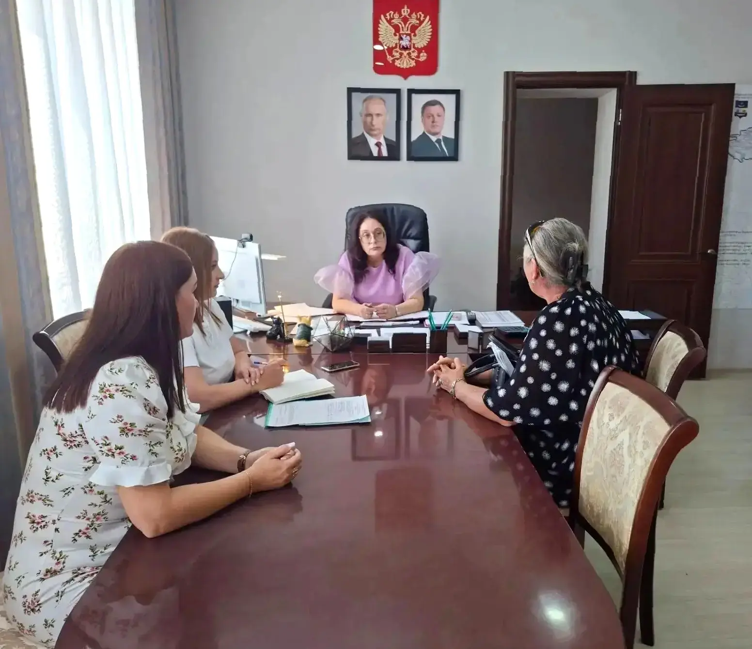 Глава района провела приём граждан

Сегодня в администрации района состоялся личный приём граждан. О