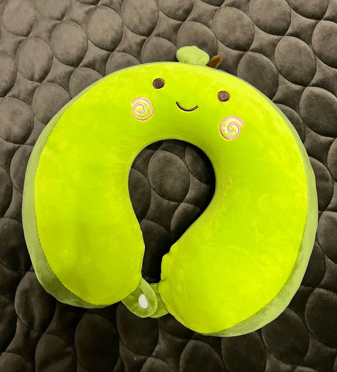 Зацените мою подушку для поездок 🍏😄