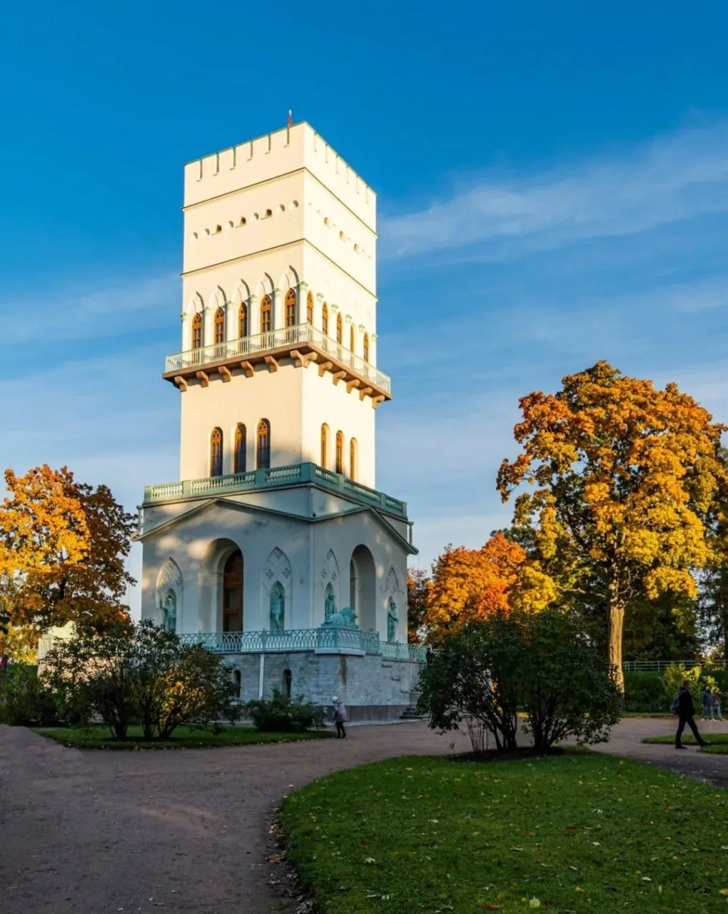 🏛 Павильон «Белая башня»
