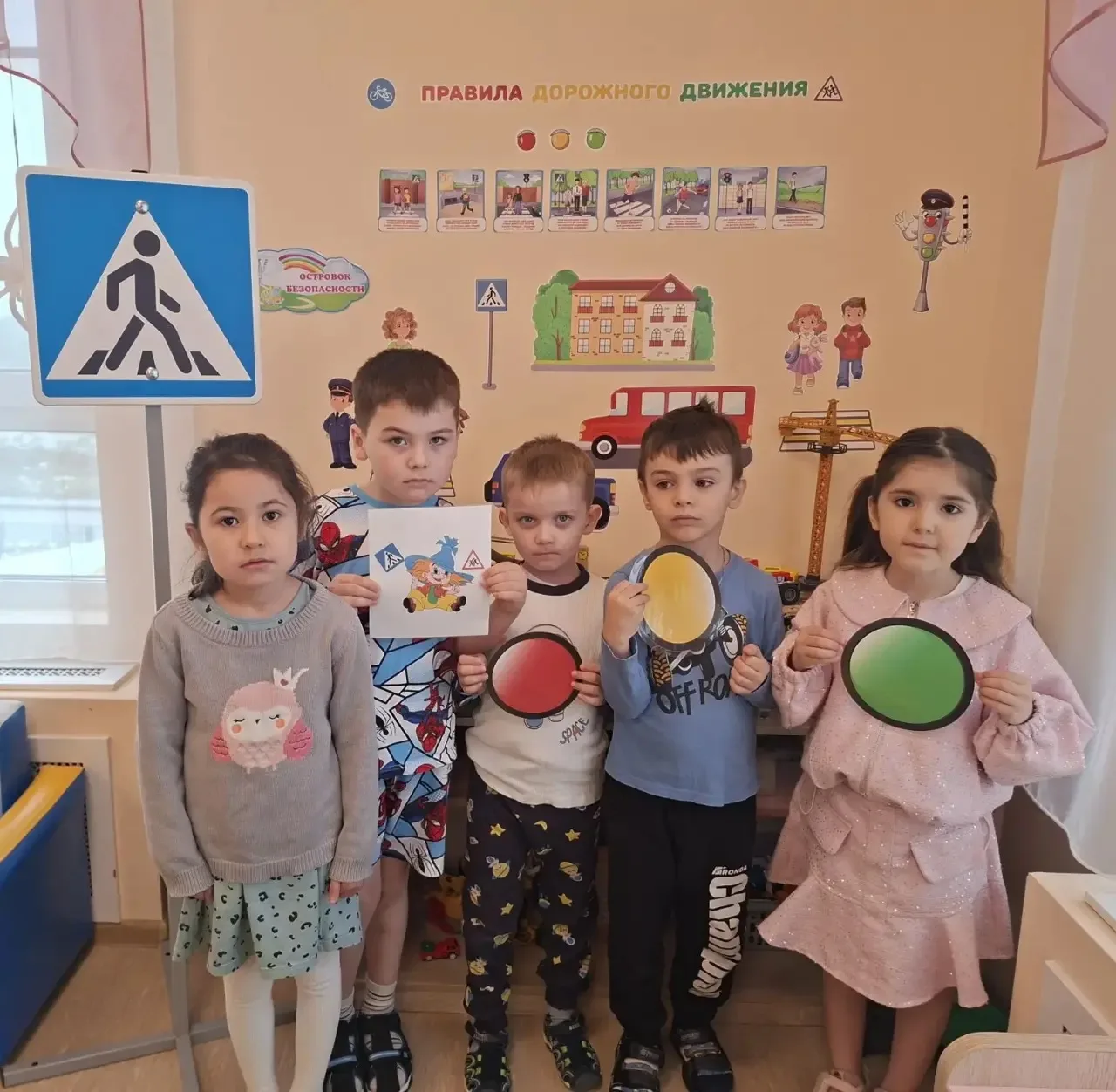 В рамках реализации проекта "Предшкола: стандарт детского сада" в  дошкольном отделении "Чебурашка" 