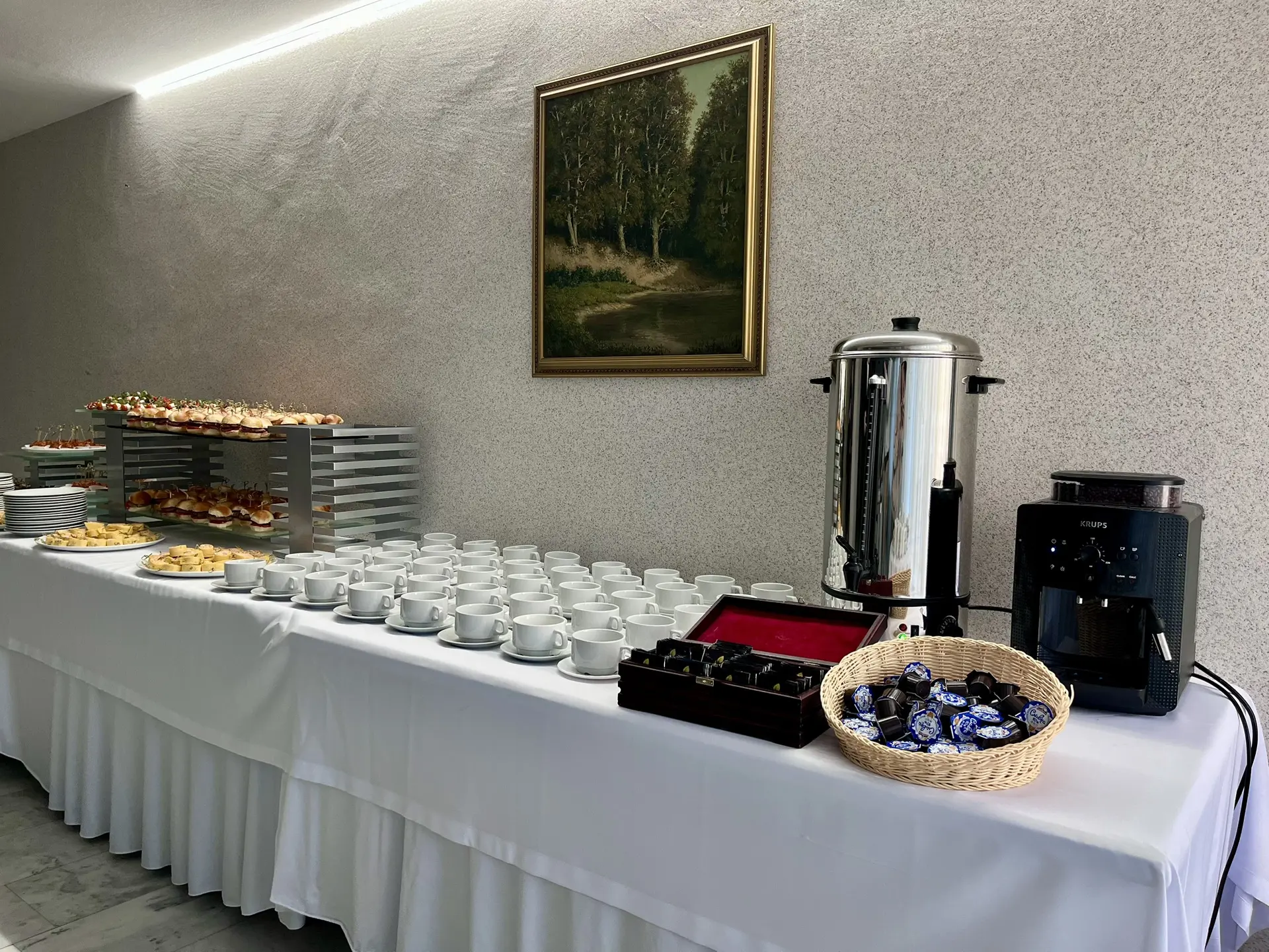 ☕️Кофе-брейк на конференции — это не просто пауза, а возможность «перезагрузить» мозг и...