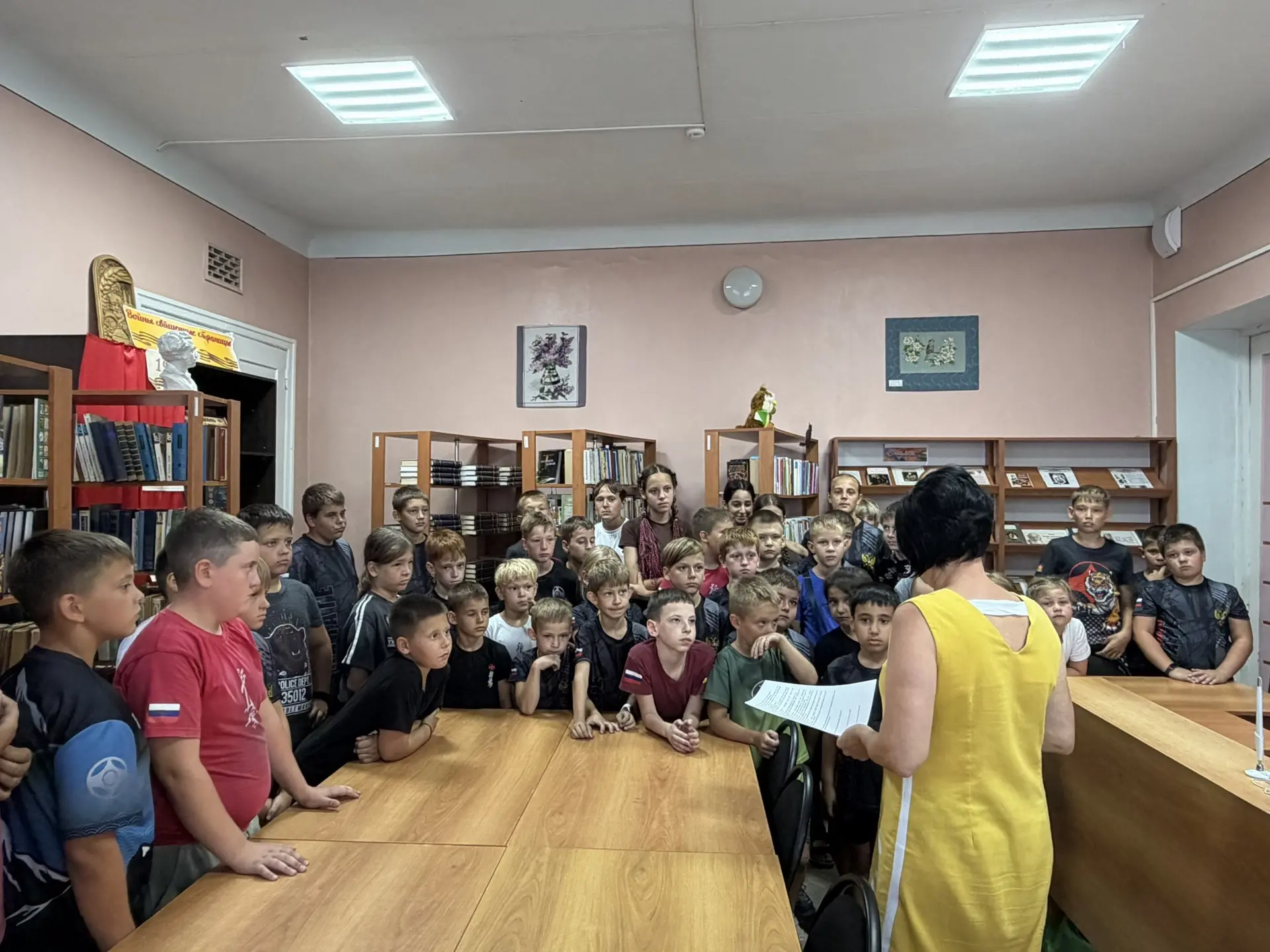 В рамках фестиваля ВместеЯрче в Новоукраинской сельской библиотеке прошёл урок энергосб...