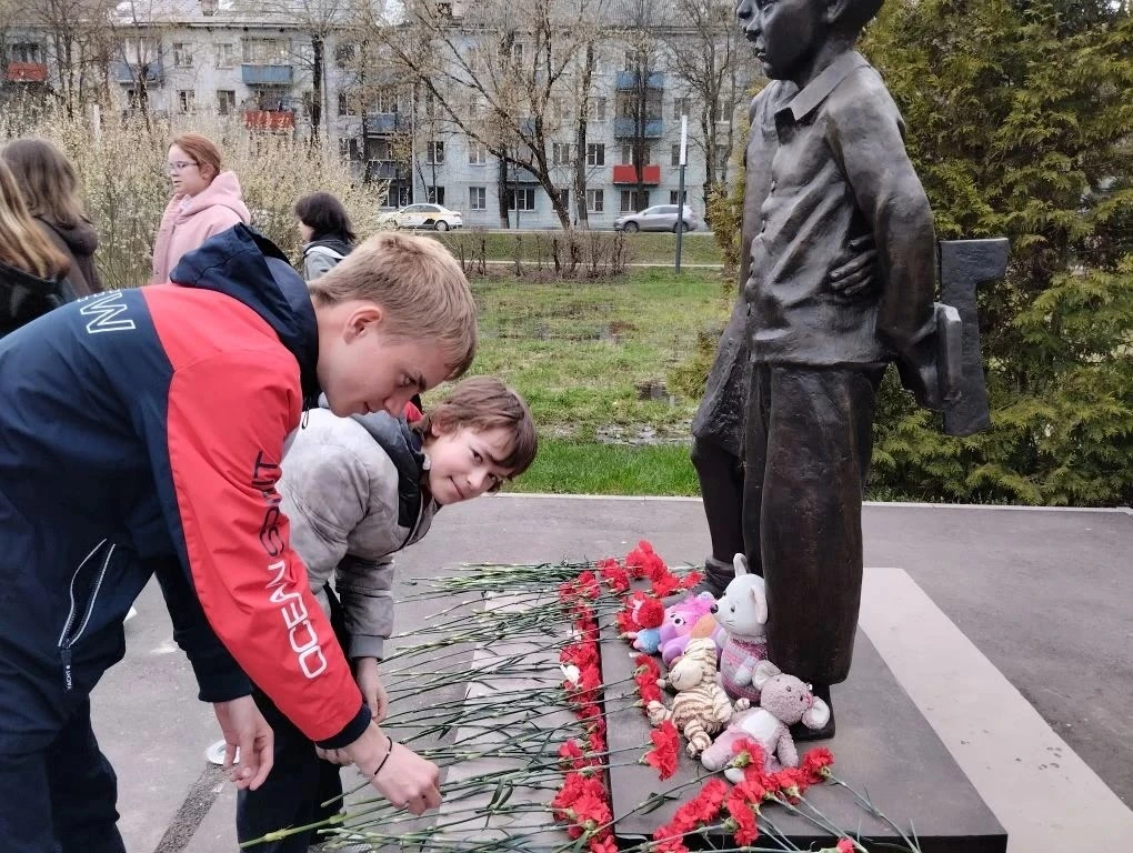 #ДеньПамятиЖертвГеноцида   #ОбразованиеЛобри  #ОрлятаРоссии   #Первые  #Росдетцентр #МБОУСОШ2ЛОБНЯ  
