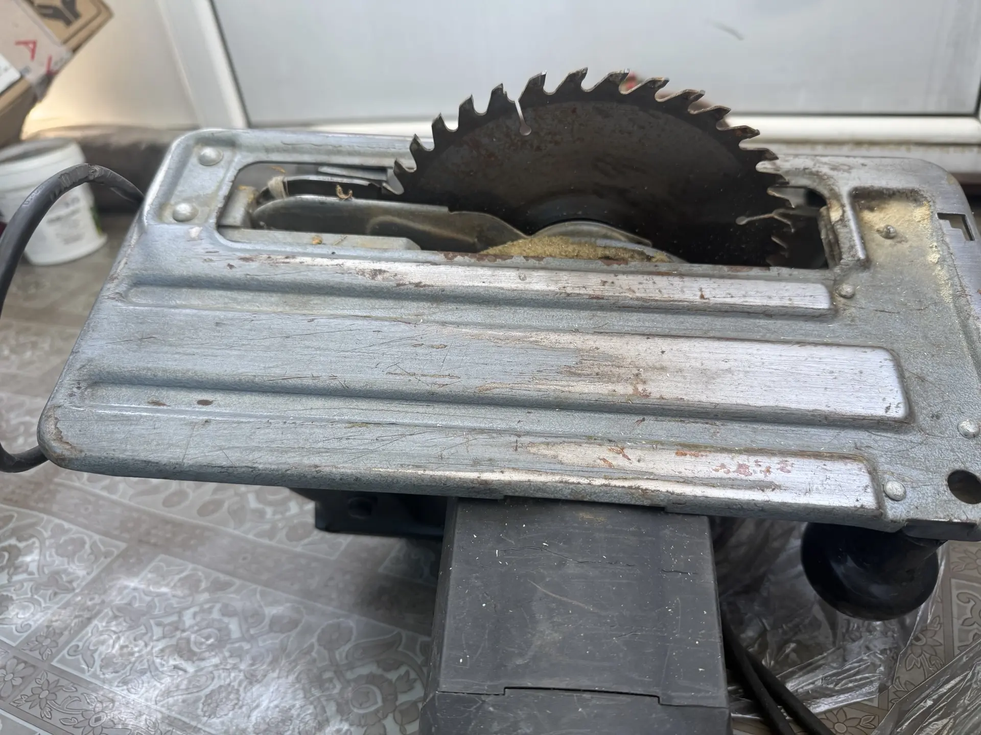 Продам пилу циркулярную 89233814649  цена 5000₽