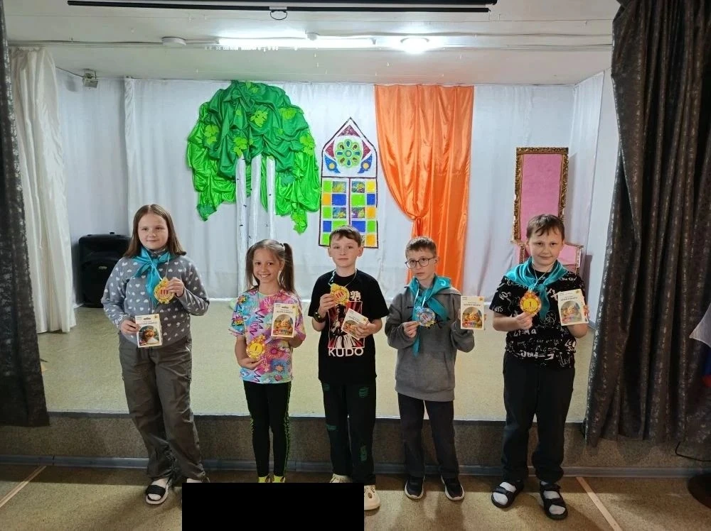 Шестой день в лагере «Синяя птица»: цирк, дротики и безопасность! 🎪🎯🚸Привет-привет и...