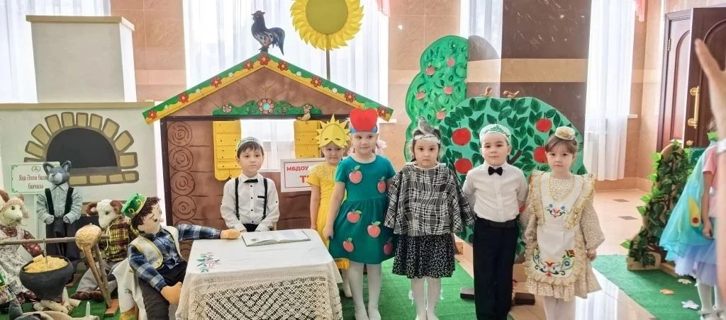 27 апрель көнне Әлфия Авзалова исемендәге район мәдәният йортында шигърият бәйрәме булып узды.
Бөек 