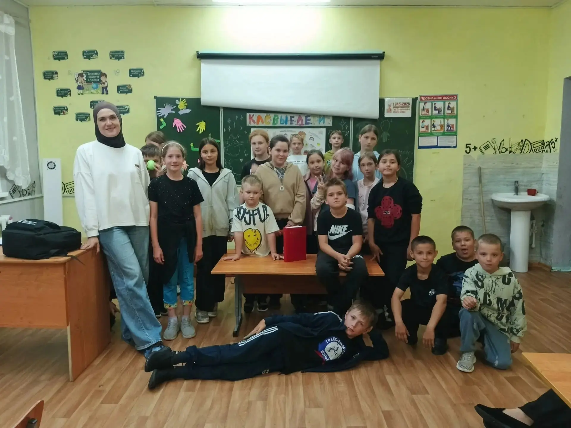 В гостях у наших орлят-экологов — давно полюбившаяся всем гостья, Биктагирова Р. Р. 🌿