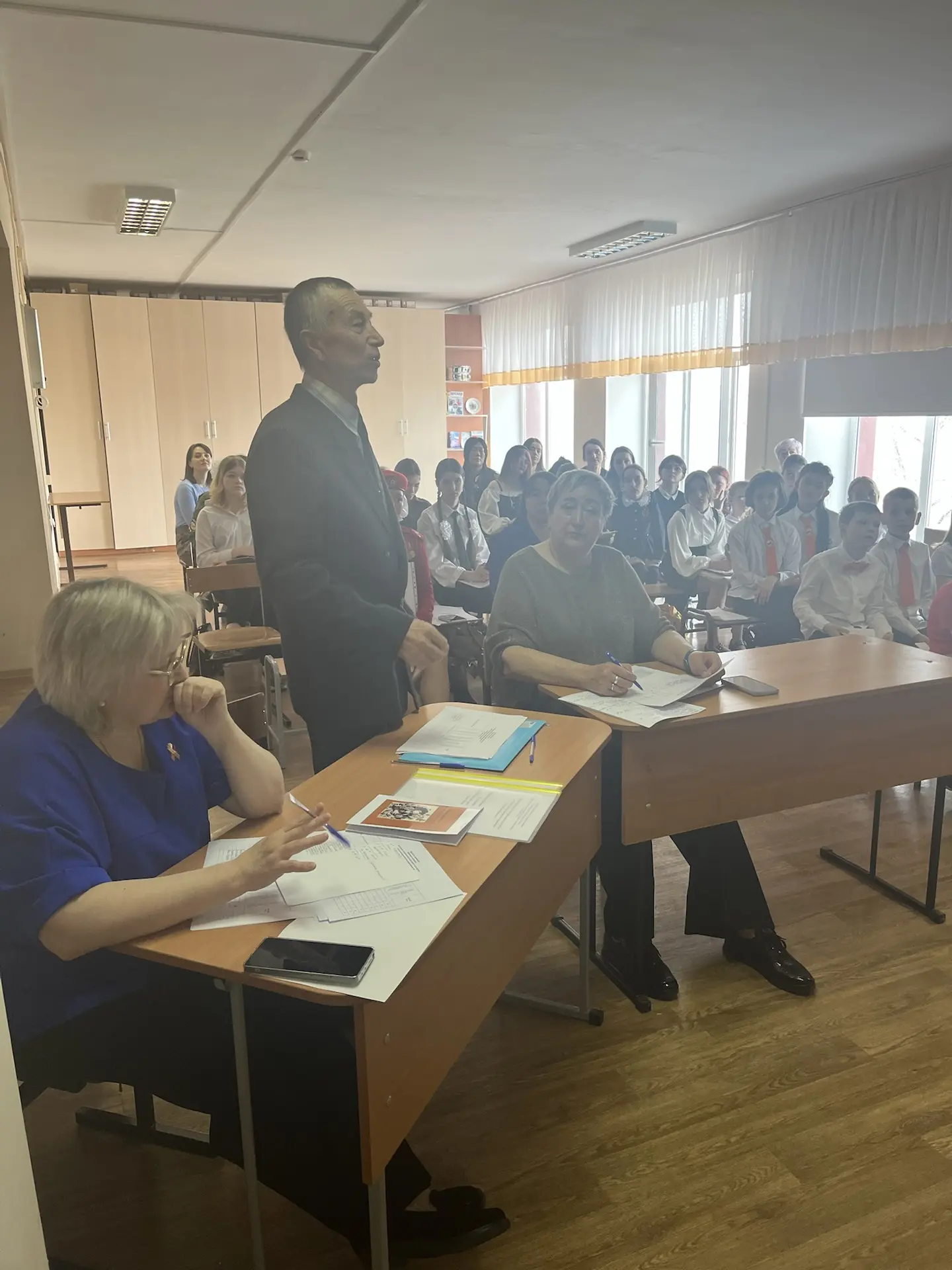 В МБОУ ДО ЦДТ «Ровесник» был проведён конкурс Надеждинского муниципального округа на лу...