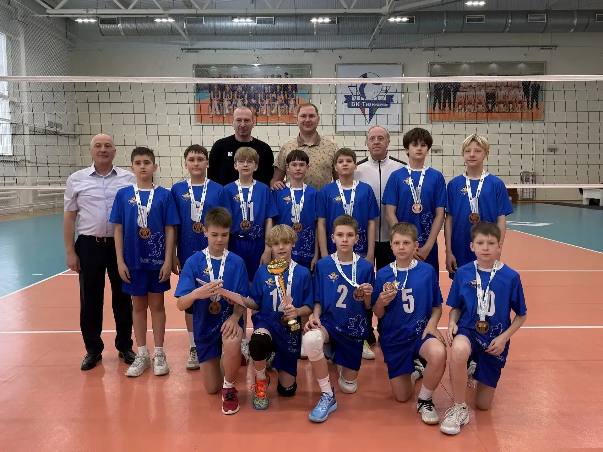🏐 Финал первенства Тюменской области по волейболу: наши воспитанники — в тройке лидеров!