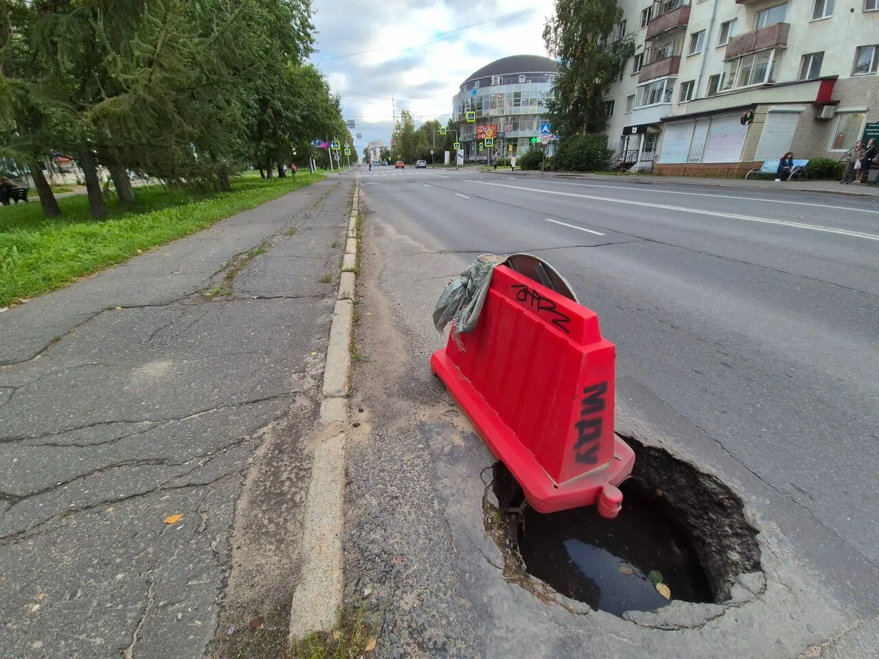 Троицкий проспект остаётся без обещанного капремонта ⚡