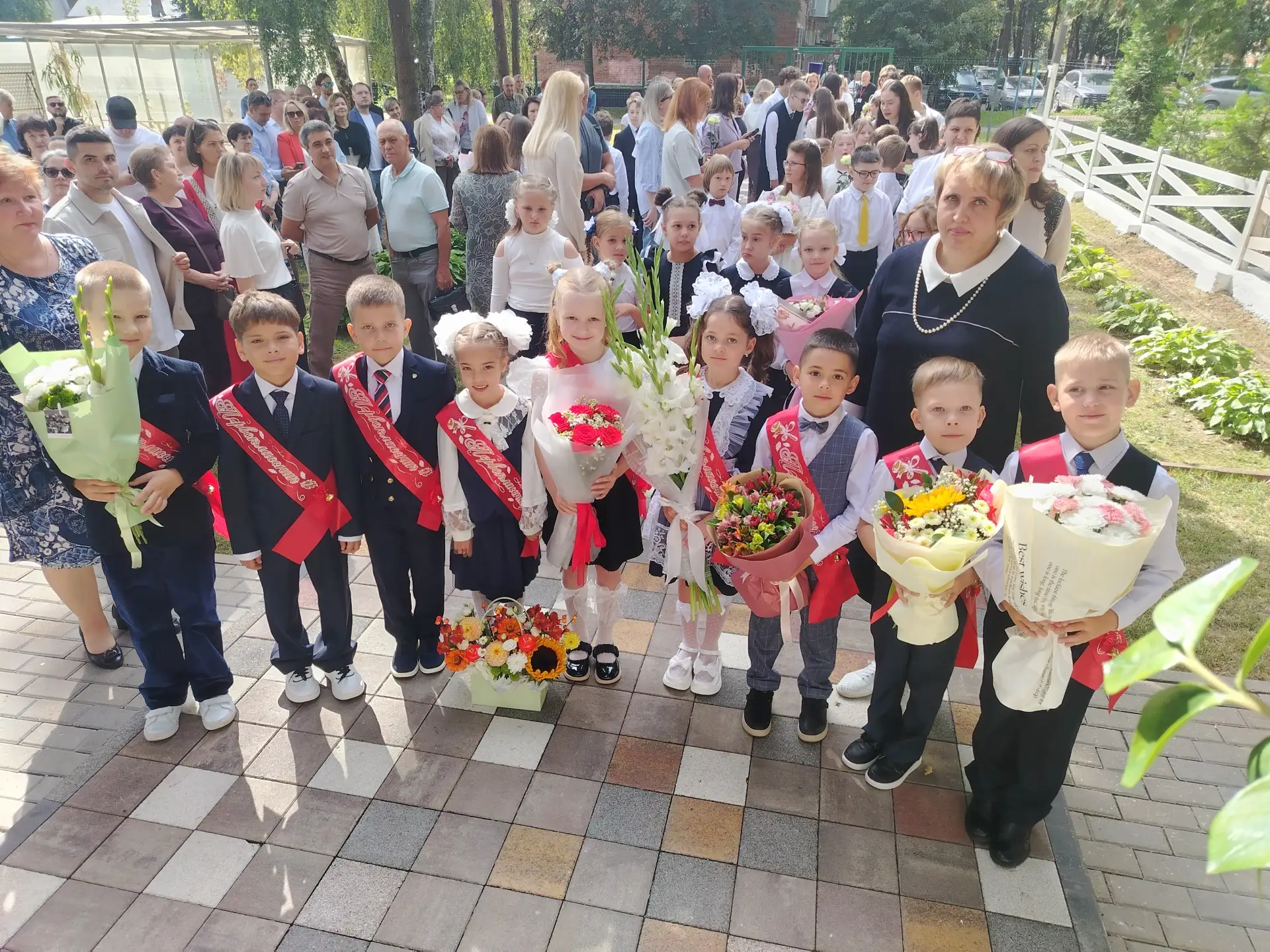 С новым учебным годом! 🍂📚