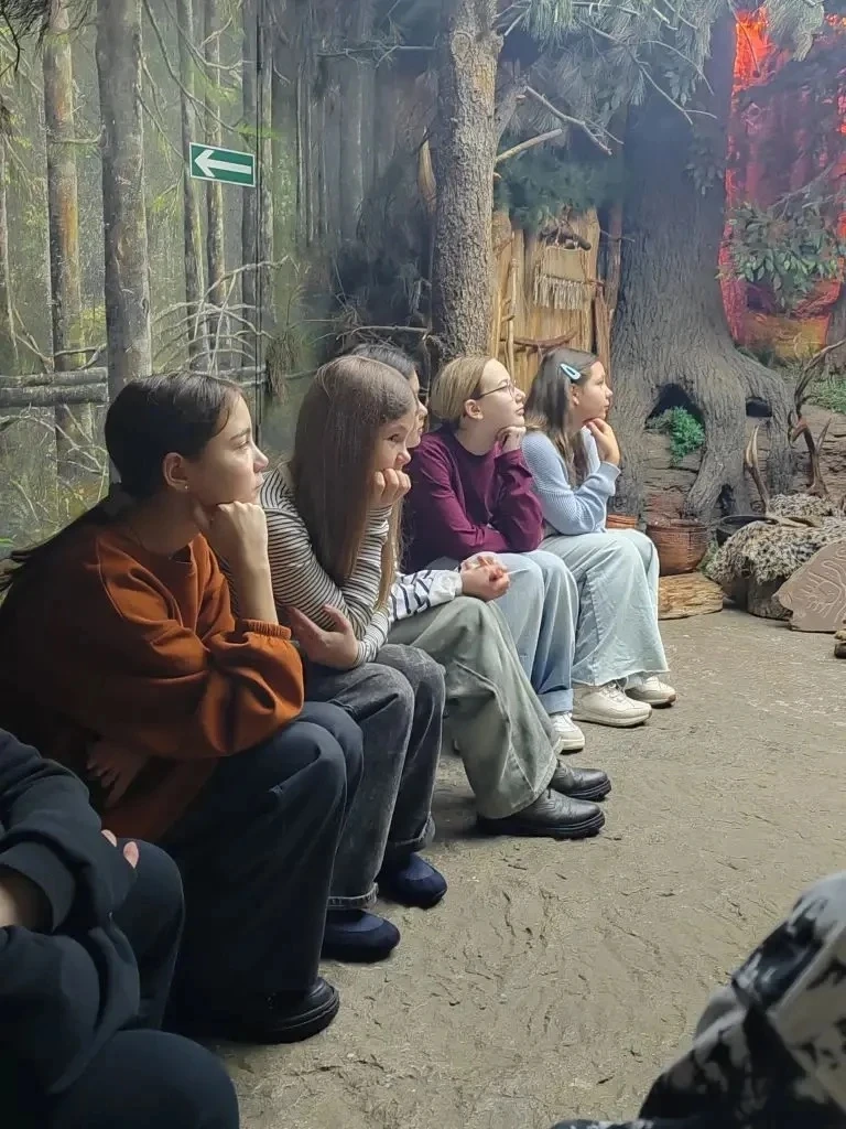 🦣Ученики 6 «Г» класса познакомились с древней историей Дальнего Востока  🏛️Учащиеся 6 «Г» класса пос
