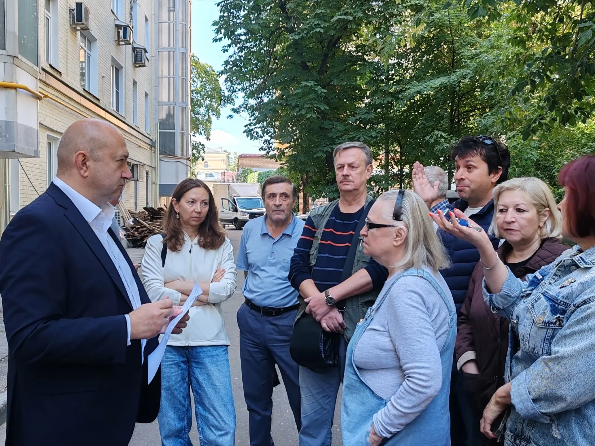 Обход территории в Хамовниках: держим капремонт на контроле!