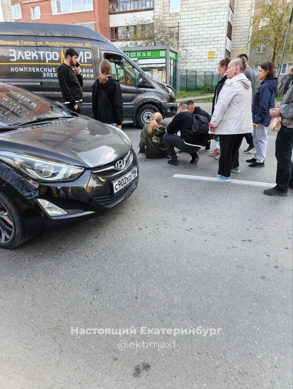 Вчера девочку сбили вчера на остановке Клён, поделился подписчик: