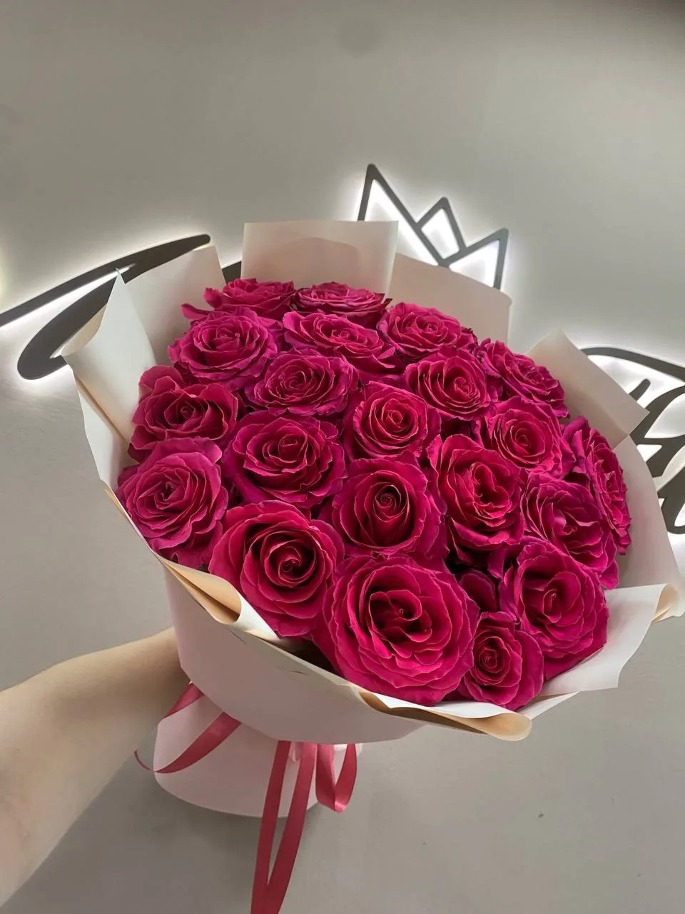 Бесплатная доставка цветов https://maxflorabuket.ru/collection/bukety