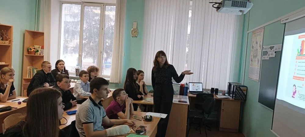🚨 Месячник безопасности продолжается! 🚨    🛸🚀Минутку безопасности на тему "Опасность БПЛ и ракетная 