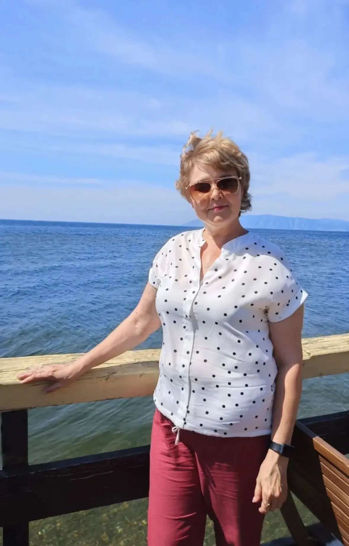 Уважаемая Оксана Ринатовна, поздравляем Вас с днем рождения! Желаем всего самого прекра...