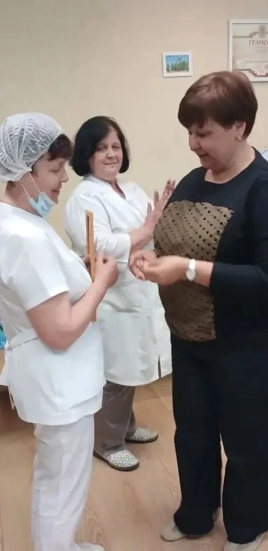 🏥 Хорошее настроение создаётся в том числе и при посещении предпраздничных мероприятий.

🎗️ В пред