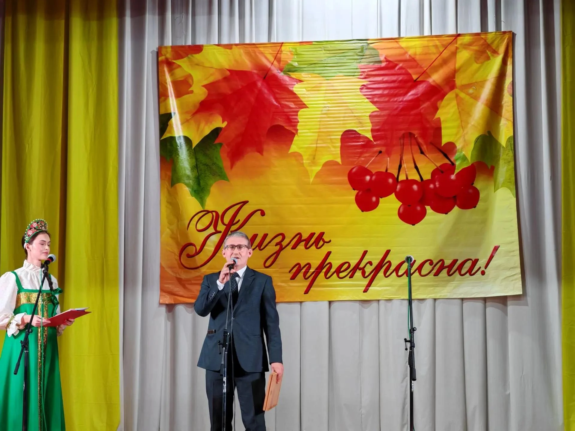 Сегодня в КДЦ «Мир» состоялся концерт в рамках проекта «Сказание о земле Симбирской» и ...