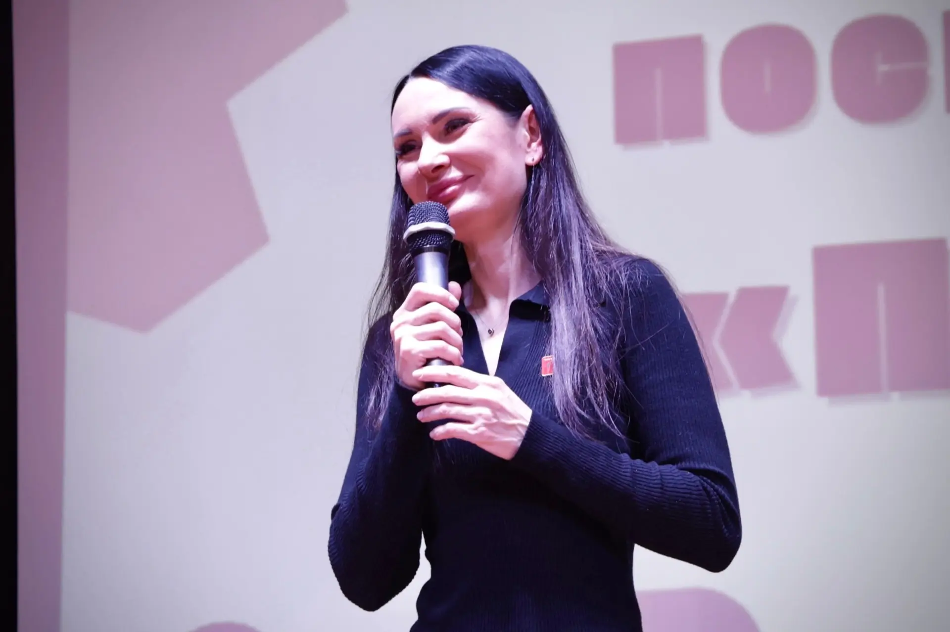 Важные гости и тёплые слова 🤗  Разделить радость события с учащимися и педагогами школы №20 пришли п
