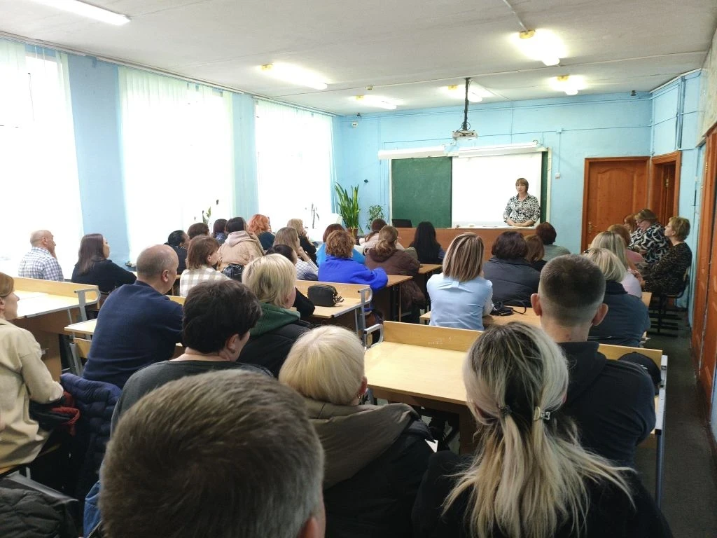 🤝 Готовимся к ОГЭ вместе: в единстве — успех! 🎓  19 марта в МБОУ СОШ №1 г. Покров состоялось важное 