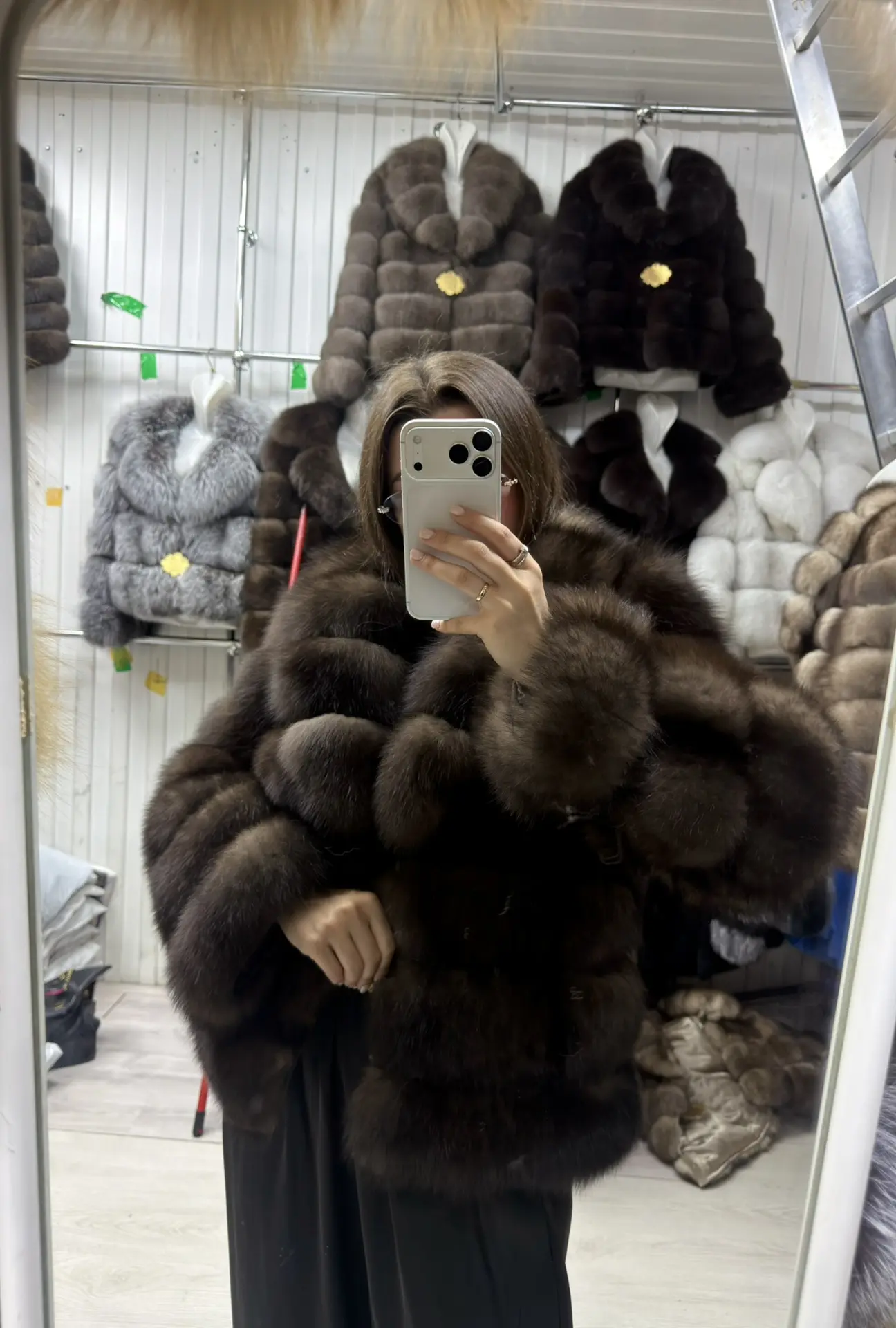 Шубка из песца 42-48
Цвет соболь 
цена 38.000₽ пока я на складах !!!