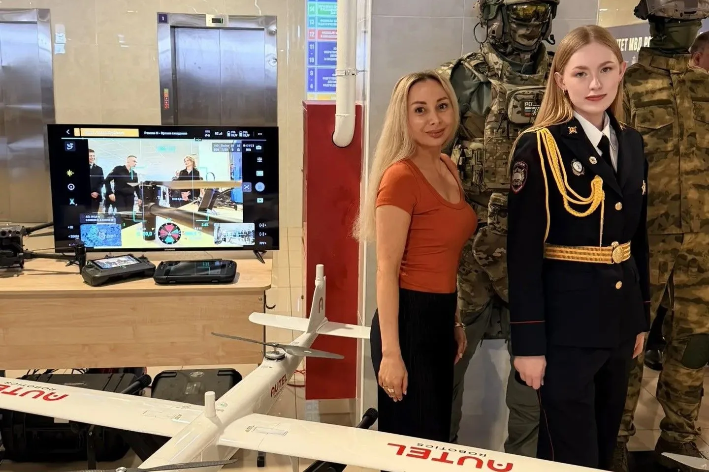 Курсант 2 курса Колледжа полиции Н. Штепа и преподаватель Оксана Николаевна Котлярова приняли участи